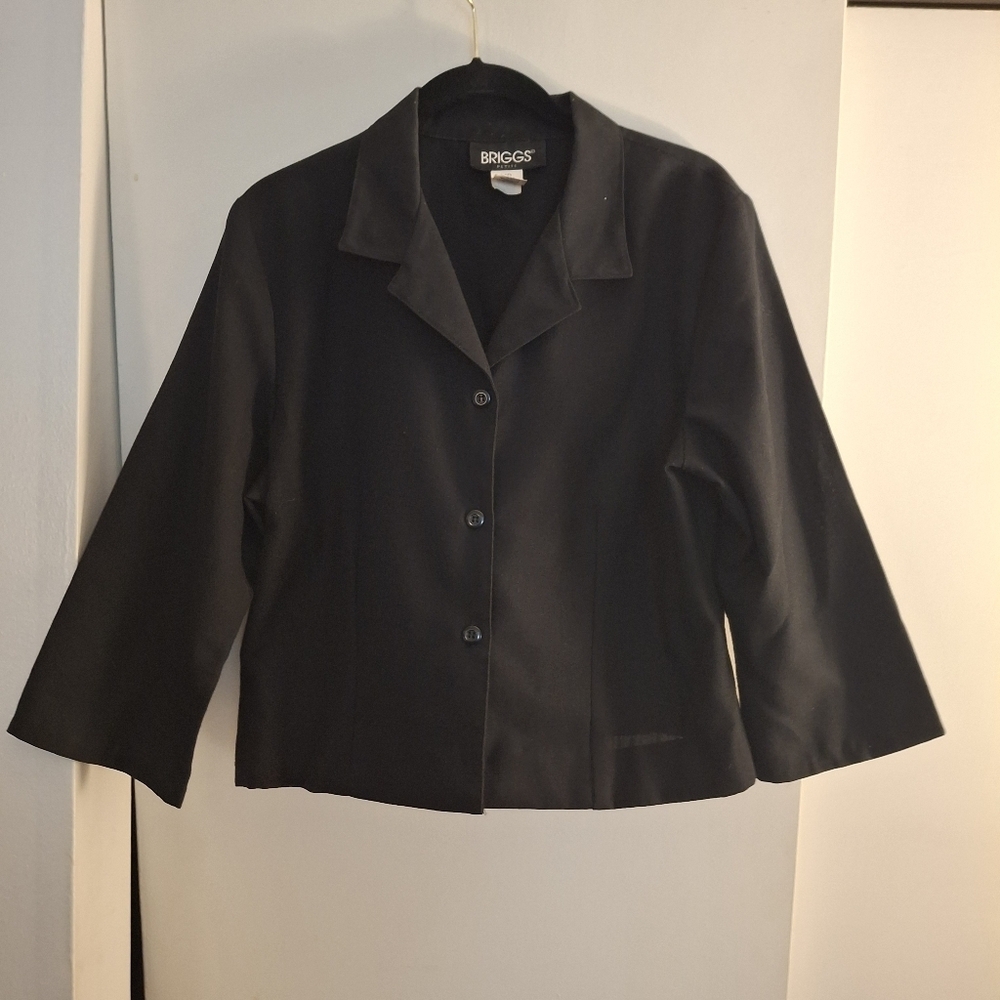 Briggs New York Women's Classic Black Cropped Blazer